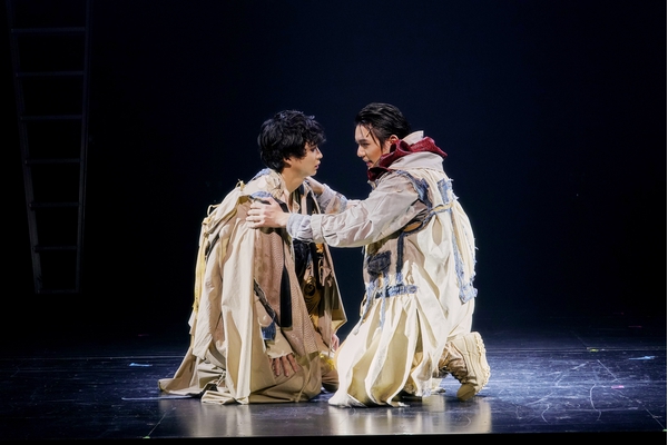 「オレステスとピュラデス」舞台写真　撮影：細野晋司