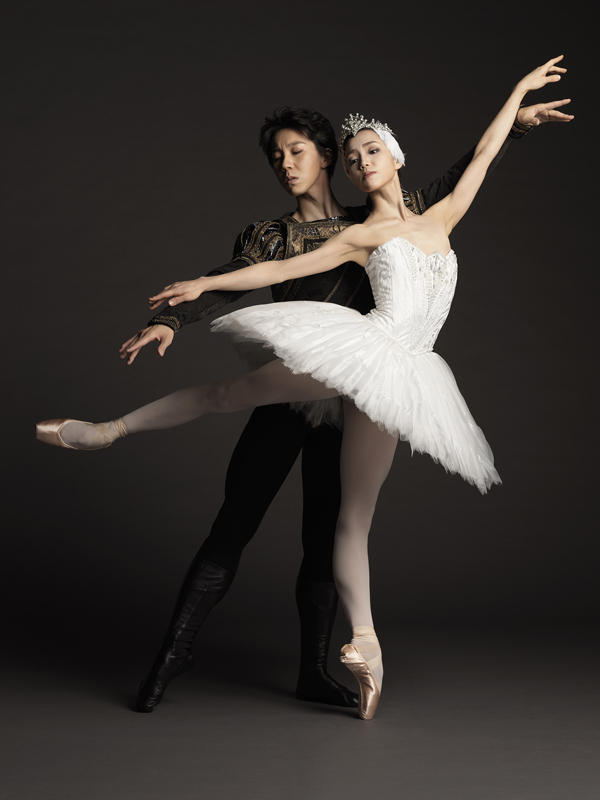 新国立劇場バレエ団『白鳥の湖』 ©Takuya Uchiyama