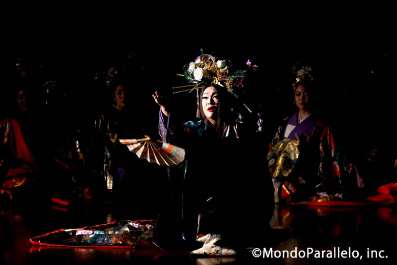 モンドパラレッロ歌劇団『紫のゆかり』©MondoParallelo, inc.