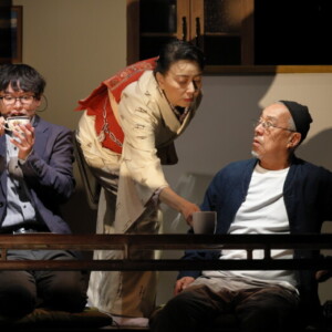 月波兎『いつものオーロラが割った夜』撮影　横田敦史