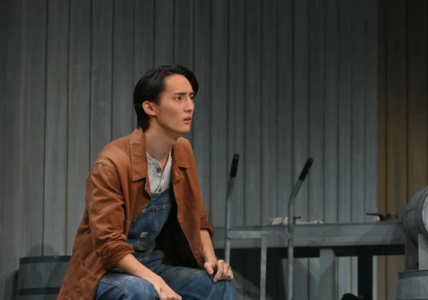 舞台『すべての幸運を手にした男』