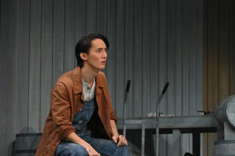 舞台『すべての幸運を手にした男』