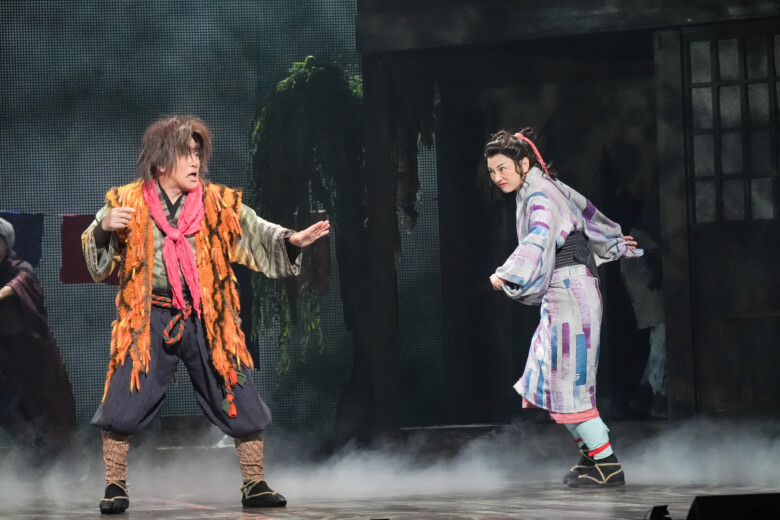 劇団☆新感線『～桜吹雪THUNDERSTRUCK』撮影：田中亜紀