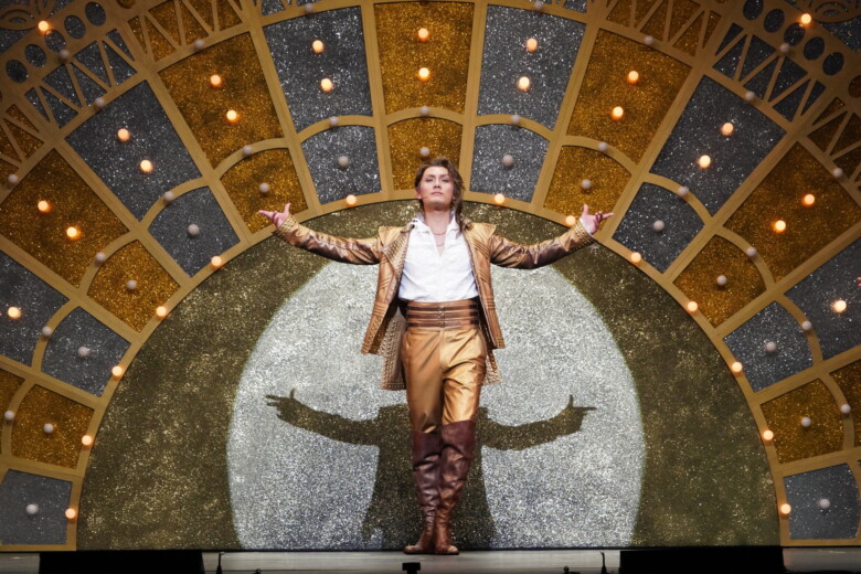 ミュージカル『サムシング・ロッテン』