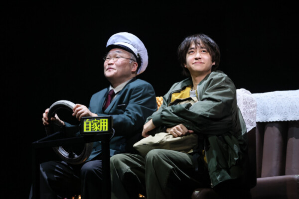 『小さな神たちの祭り』